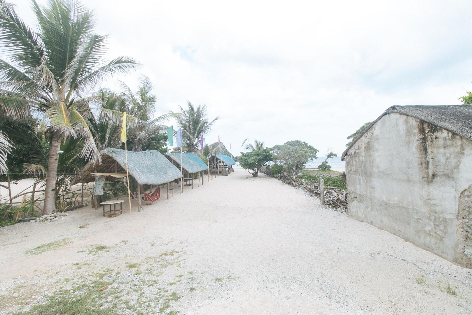 Hotel Zids Island Emprise Beach House Pagudpud Exterior foto